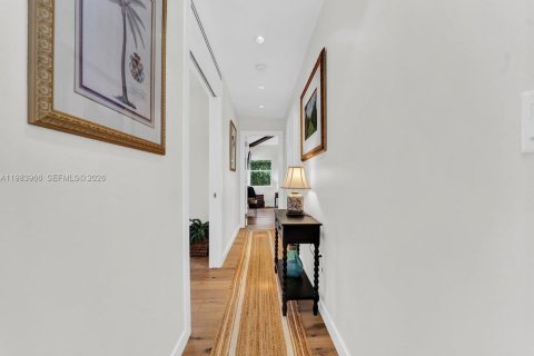 Снять в аренду виллу или дом в Майами, Флорида 4 спальни, 180.23м2, № 2045368 - фото 16