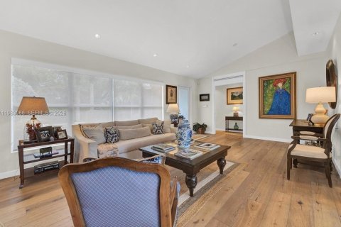 Снять в аренду виллу или дом в Майами, Флорида 4 спальни, 180.23м2, № 2045368 - фото 7