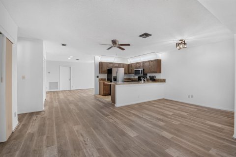 House in Boca Raton, Florida 4 bedrooms, 237.83 sq.m. № 2192021 - photo 14