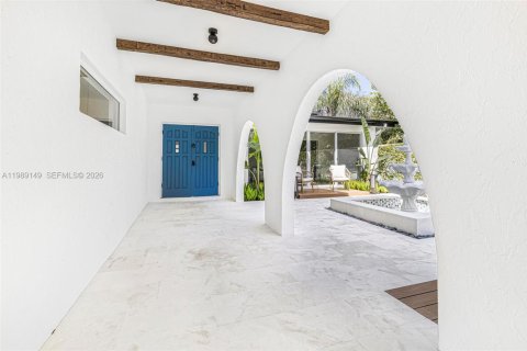 Villa ou maison à vendre à Cutler Bay, Floride: 6 chambres, 316.05 m2 № 2255367 - photo 6