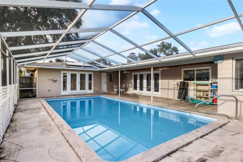 House in Winter Haven, Florida 3 bedrooms, 243.13 sq.m. № 1358189 - photo 29