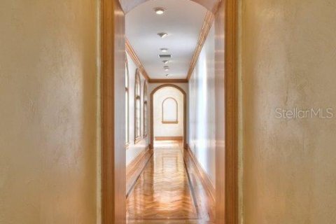 Villa ou maison à louer à Belleair Beach, Floride: 8 chambres, 913.51 m2 № 2108489 - photo 9