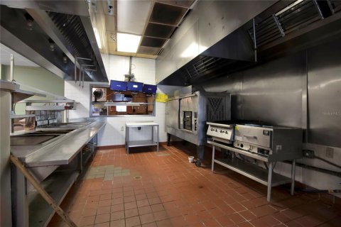 Propiedad comercial en alquiler en Port Charlotte, Florida, 550.35 m2 № 1544483 - foto 11