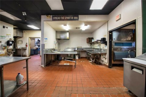 Propiedad comercial en alquiler en Port Charlotte, Florida, 550.35 m2 № 1544483 - foto 7