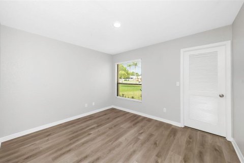 House in Palm Harbor, Florida 3 bedrooms, 219.9 sq.m. № 2148320 - photo 27