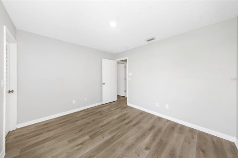 House in Palm Harbor, Florida 3 bedrooms, 219.9 sq.m. № 2148320 - photo 28