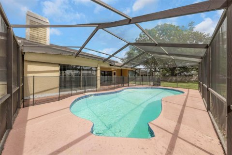 House in Palm Harbor, Florida 3 bedrooms, 219.9 sq.m. № 2148320 - photo 3
