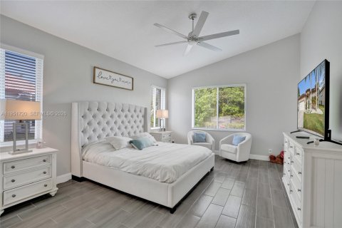 House in Tamarac, Florida 3 bedrooms, 188.22 sq.m. № 2006212 - photo 15