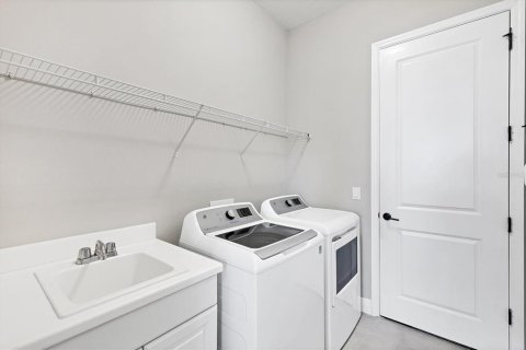 House in Parrish, Florida 2 bedrooms, 175.21 sq.m. № 1761259 - photo 27