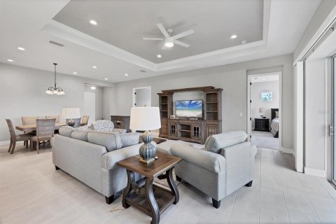 House in Parrish, Florida 2 bedrooms, 175.21 sq.m. № 1761259 - photo 8