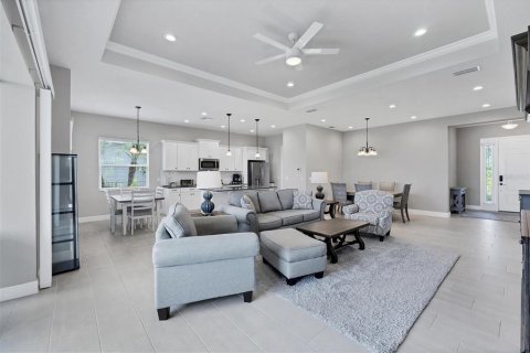 House in Parrish, Florida 2 bedrooms, 175.21 sq.m. № 1761259 - photo 10