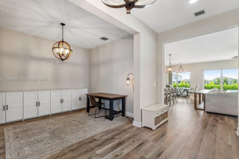 Villa ou maison à vendre à Loxahatchee Groves, Floride: 6 chambres, 379.23 m2 № 2407743 - photo 16