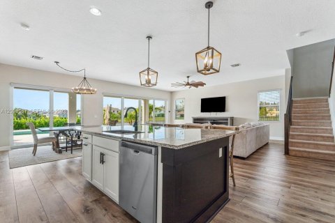 Villa ou maison à vendre à Loxahatchee Groves, Floride: 6 chambres, 379.23 m2 № 2407743 - photo 21