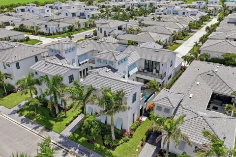 Casa en venta en Bradenton, Florida, 3 dormitorios, 354.89 m2 № 2344958 - foto 2