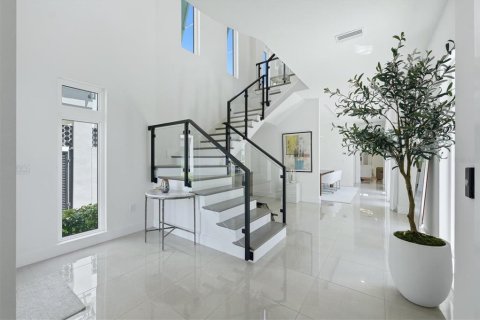 Casa en venta en Bradenton, Florida, 3 dormitorios, 354.89 m2 № 2344958 - foto 5