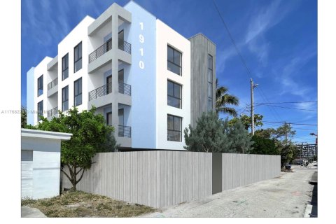 Commercial property in Hollywood, Florida № 1737861 - photo 3