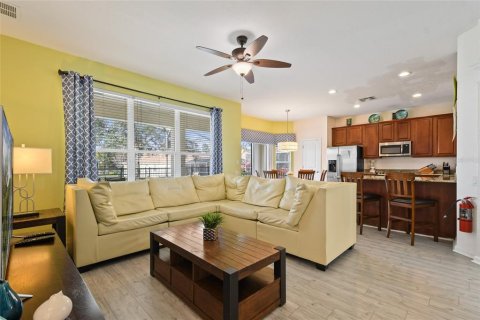Villa ou maison à vendre à Kissimmee, Floride: 6 chambres, 261.24 m2 № 2296730 - photo 16