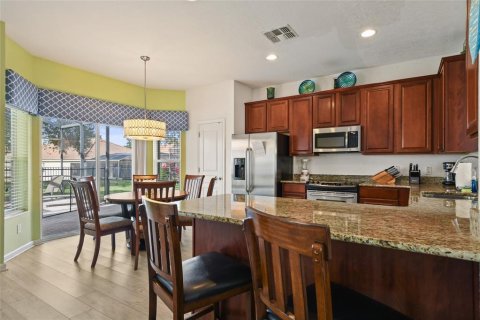 Villa ou maison à vendre à Kissimmee, Floride: 6 chambres, 261.24 m2 № 2296730 - photo 18