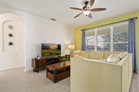 Villa ou maison à vendre à Kissimmee, Floride: 6 chambres, 261.24 m2 № 2296730 - photo 15