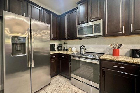 Adosado en venta en Davenport, Florida, 3 dormitorios, 151.62 m2 № 2211565 - foto 13