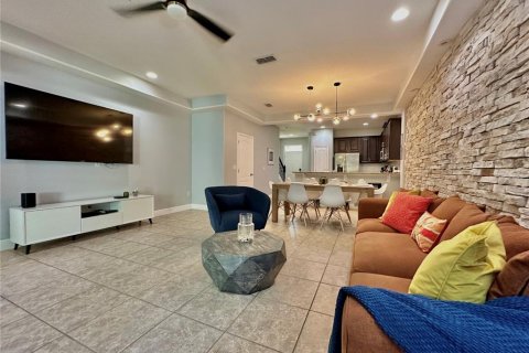 Adosado en venta en Davenport, Florida, 3 dormitorios, 151.62 m2 № 2211565 - foto 6
