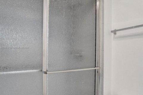 Condominio en venta en Lauderhill, Florida, 2 dormitorios, 120.4 m2 № 2038554 - foto 15