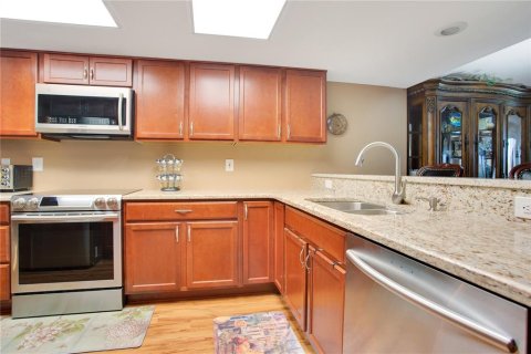 Condo in Daytona Beach Shores, Florida, 2 bedrooms  № 1717263 - photo 6