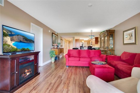 Condo in Daytona Beach Shores, Florida, 2 bedrooms  № 1717263 - photo 16