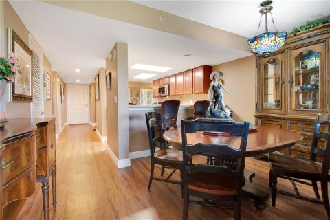 Condo in Daytona Beach Shores, Florida, 2 bedrooms  № 1717263 - photo 12