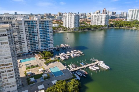 Купить кондоминиум в Авентура, Флорида 2 спальни, 145.39м2, № 2010063 - фото 3