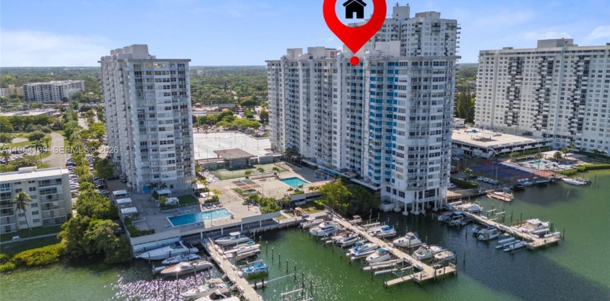 Кондоминиум с 2 спальнями в Авентура, Флорида № 2010063