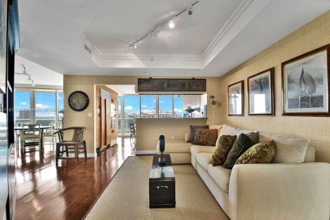 Condo in Aventura, Florida, 2 bedrooms  № 1874349 - photo 11