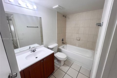 Condo in Miami Gardens, Florida, 3 bedrooms  № 2025600 - photo 6