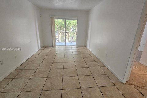 Condo in Miami Gardens, Florida, 3 bedrooms  № 2025600 - photo 2