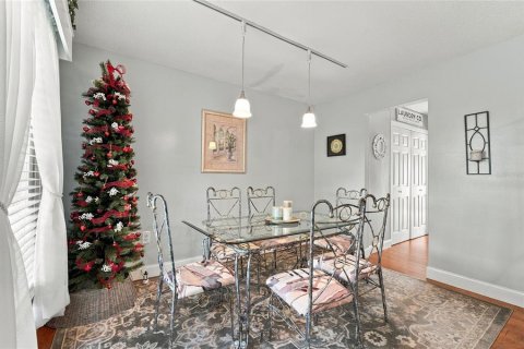 Condo in Winter Haven, Florida, 3 bedrooms № 2396886 - photo 10