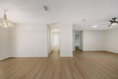 Casa en venta en Sarasota, Florida, 3 dormitorios, 123.28 m2 № 2093669 - foto 14