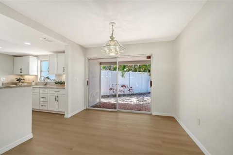 Casa en venta en Sarasota, Florida, 3 dormitorios, 123.28 m2 № 2093669 - foto 16
