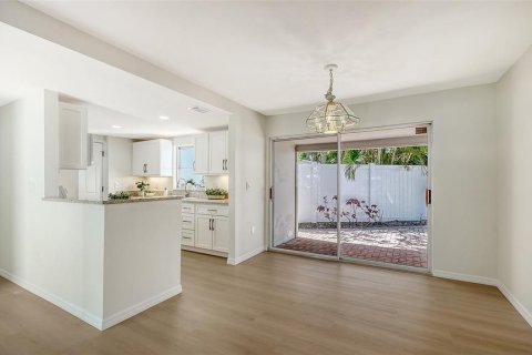 Casa en venta en Sarasota, Florida, 3 dormitorios, 123.28 m2 № 2093669 - foto 15