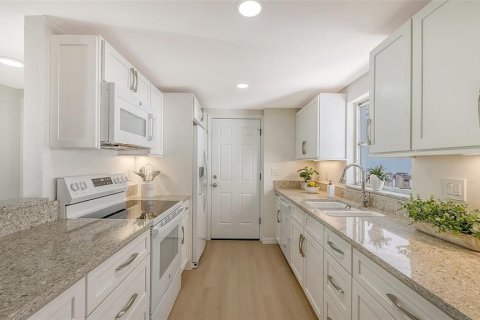 Casa en venta en Sarasota, Florida, 3 dormitorios, 123.28 m2 № 2093669 - foto 18