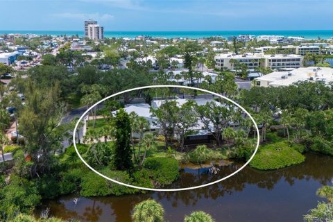 Casa en venta en Sarasota, Florida, 3 dormitorios, 123.28 m2 № 2093669 - foto 2
