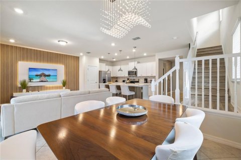 Townhouse in Clermont, Florida 5 bedrooms, 211.91 sq.m. № 2112030 - photo 19