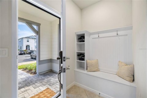 Townhouse in Clermont, Florida 5 bedrooms, 211.91 sq.m. № 2112030 - photo 6