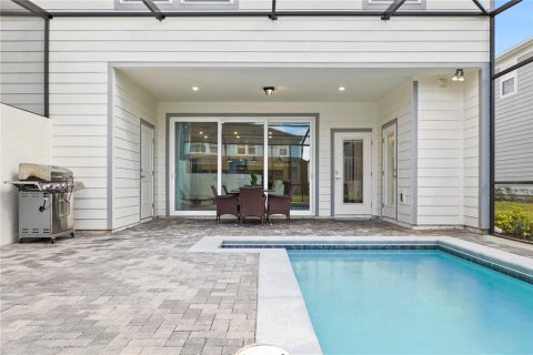 Townhouse in Clermont, Florida 5 bedrooms, 211.91 sq.m. № 2112030 - photo 24