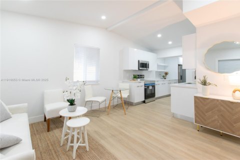 Casa en venta en West Park, Florida, 3 dormitorios, 53.14 m2 № 1971025 - foto 3