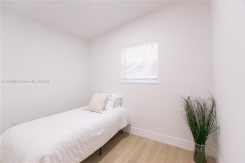 Casa en venta en West Park, Florida, 3 dormitorios, 53.14 m2 № 1971025 - foto 11