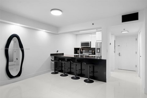 Copropriété à louer à Miami, Floride: 1 chambre, 75.99 m2 № 1946833 - photo 10