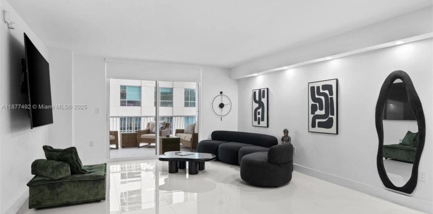 Condo à Miami, Floride, 1 chambre  № 1946833