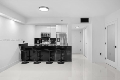 Copropriété à louer à Miami, Floride: 1 chambre, 75.99 m2 № 1946833 - photo 11