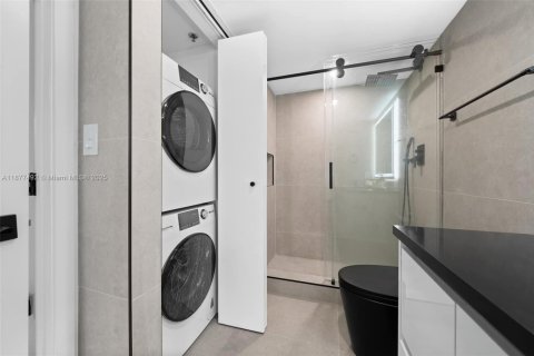 Copropriété à louer à Miami, Floride: 1 chambre, 75.99 m2 № 1946833 - photo 12