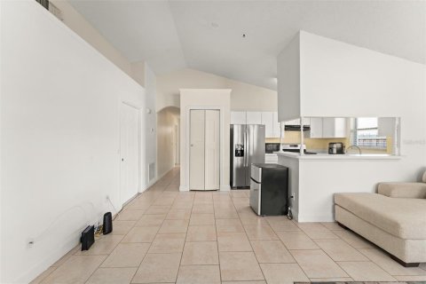 House in Winter Garden, Florida 3 bedrooms, 97.55 sq.m. № 1906602 - photo 10